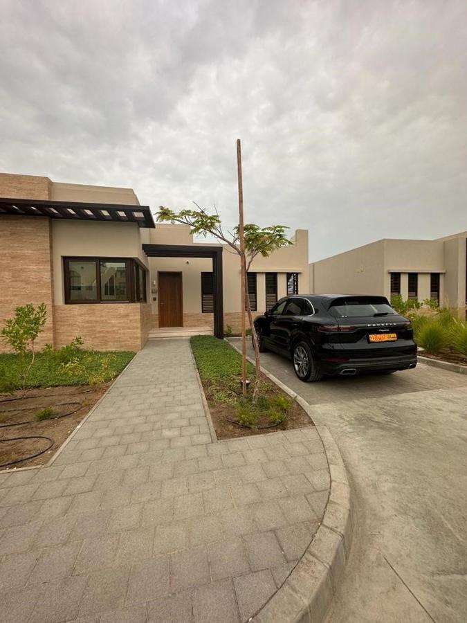 Escape Villa *